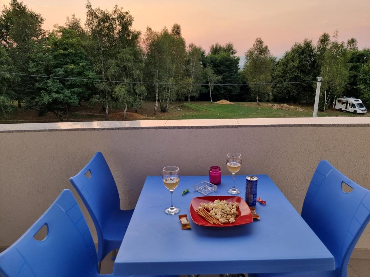 Villa Park Ravne Високо Екстериор снимка