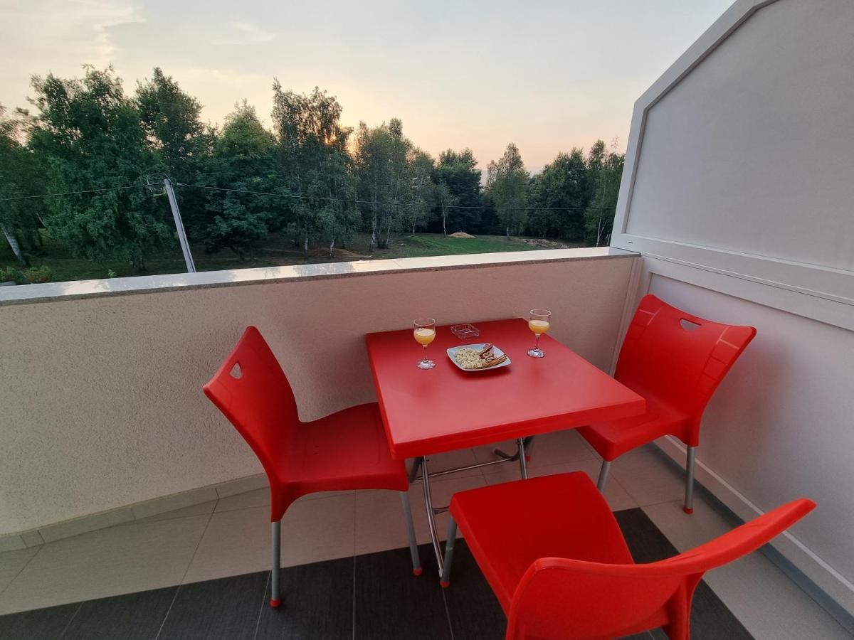 Villa Park Ravne Високо Екстериор снимка