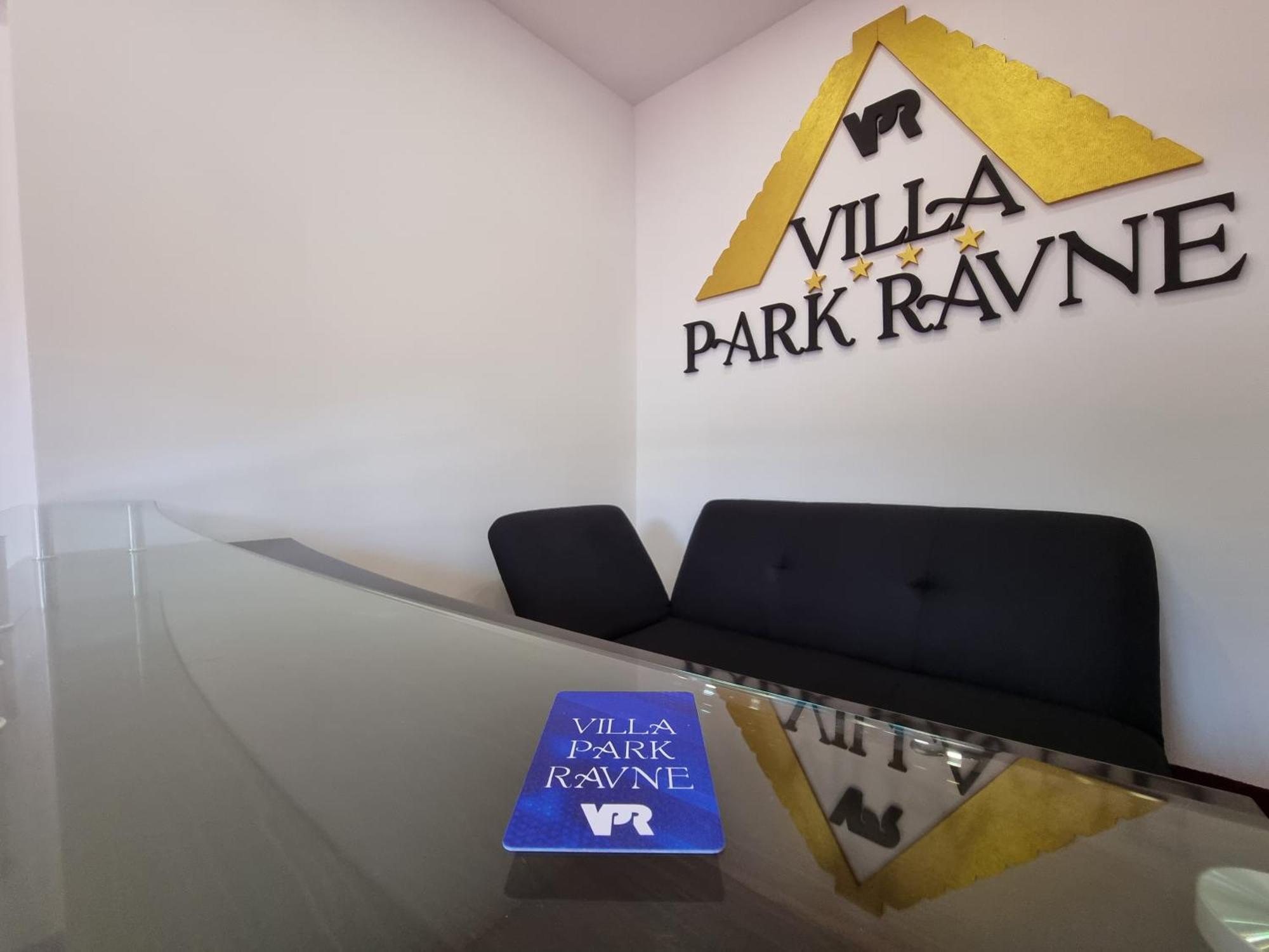 Villa Park Ravne Високо Екстериор снимка